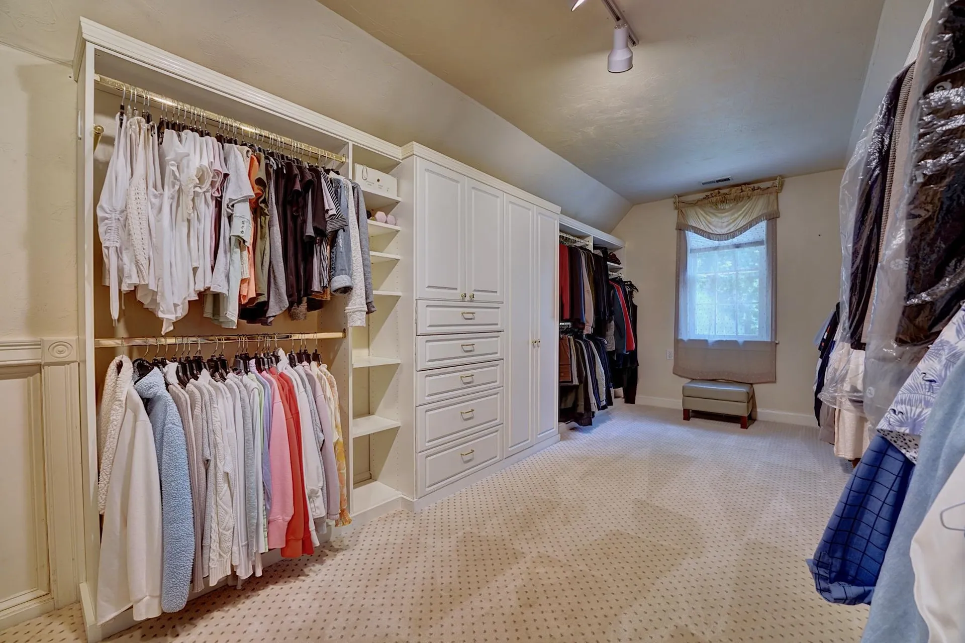 8 Meeting Rock Drive Atkinson NH 03811