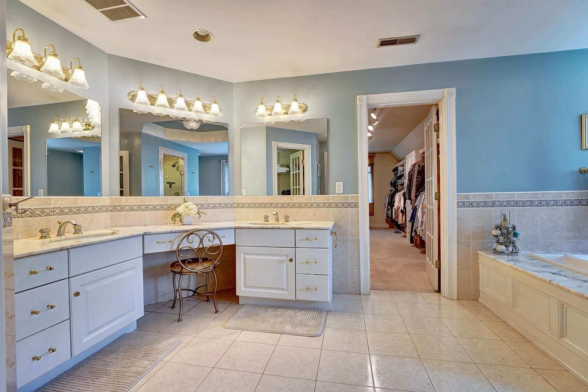 8 Meeting Rock Drive Atkinson NH 03811