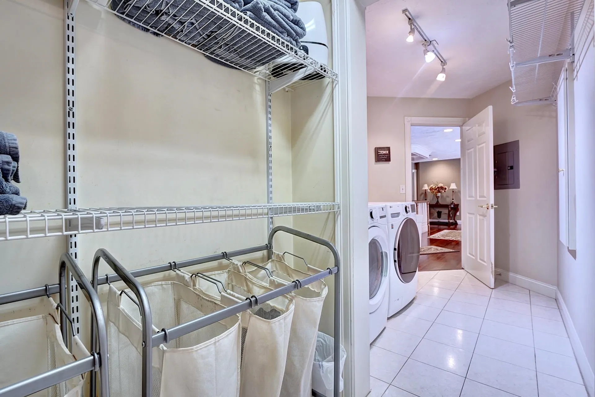 8 Meeting Rock Drive Atkinson NH 03811