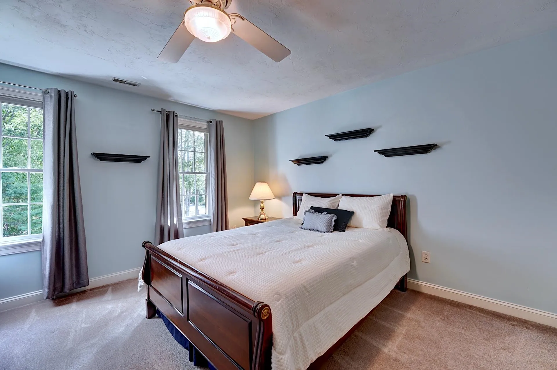 8 Meeting Rock Drive Atkinson NH 03811