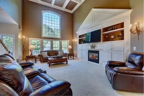 8 Meeting Rock Drive Atkinson NH 03811