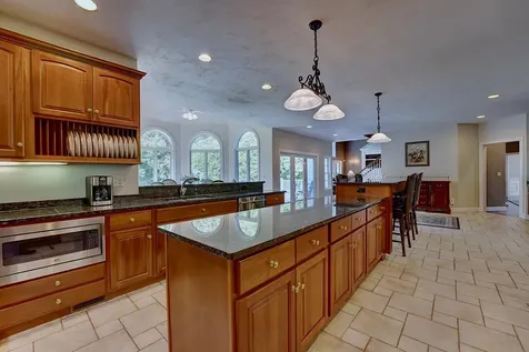 8 Meeting Rock Drive Atkinson NH 03811