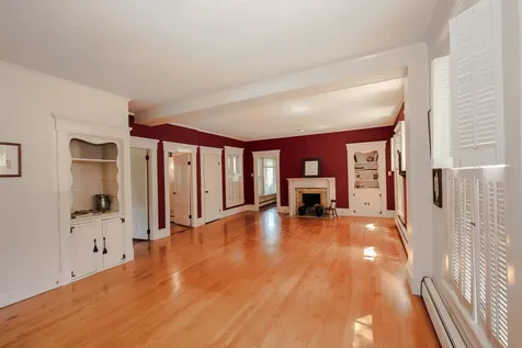25 Pleasant Street Goffstown NH 03045