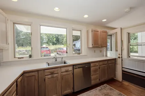 25 Pleasant Street Goffstown NH 03045