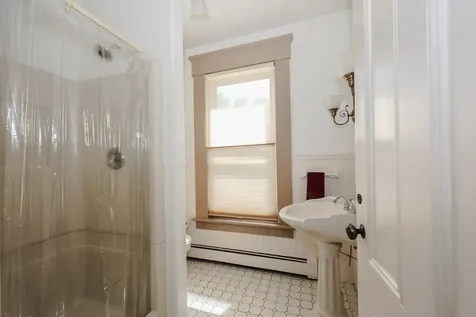 25 Pleasant Street Goffstown NH 03045