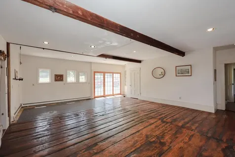 25 Pleasant Street Goffstown NH 03045