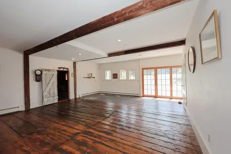 25 Pleasant Street Goffstown NH 03045