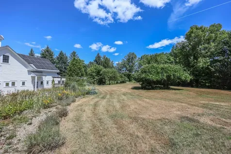 25 Pleasant Street Goffstown NH 03045