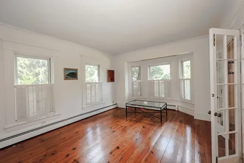 25 Pleasant Street Goffstown NH 03045