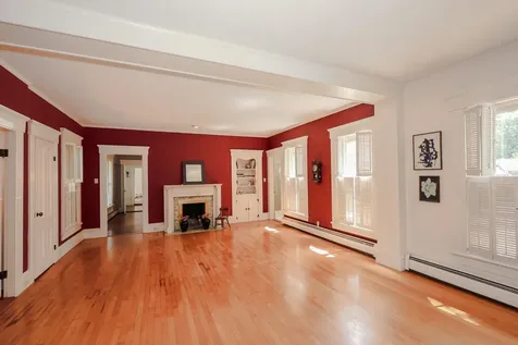 25 Pleasant Street Goffstown NH 03045