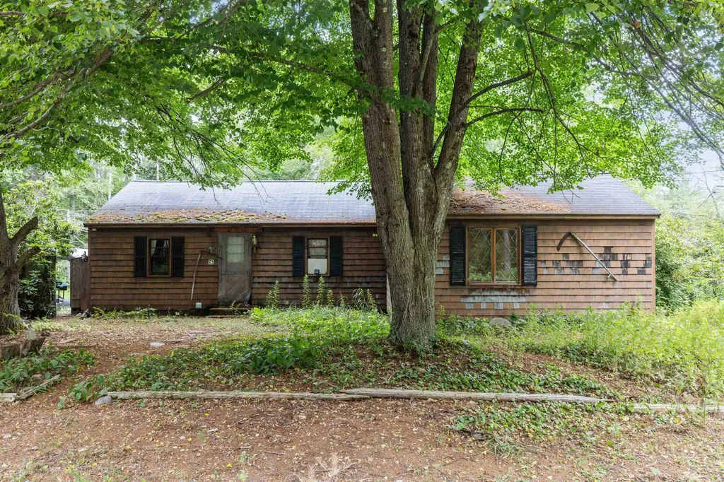 75 New Boston Road Greenfield NH 03047