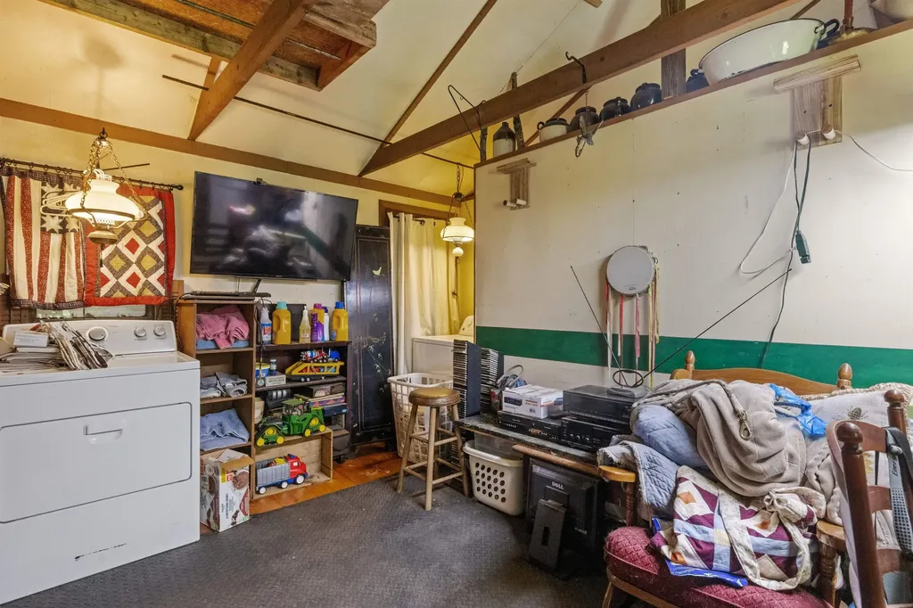 75 New Boston Road Greenfield NH 03047