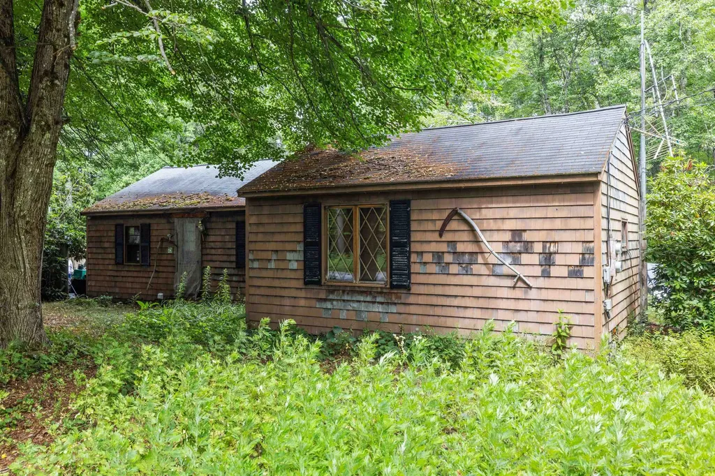 75 New Boston Road Greenfield NH 03047