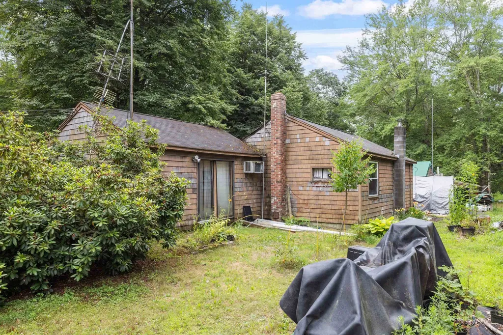 75 New Boston Road Greenfield NH 03047