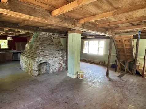 141 South Road Deerfield NH 03037