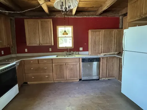 141 South Road Deerfield NH 03037
