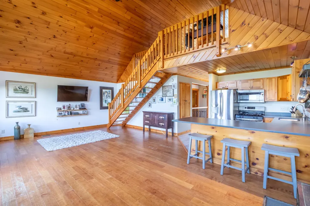 4088 Hinman Settler Road Derby VT 05829