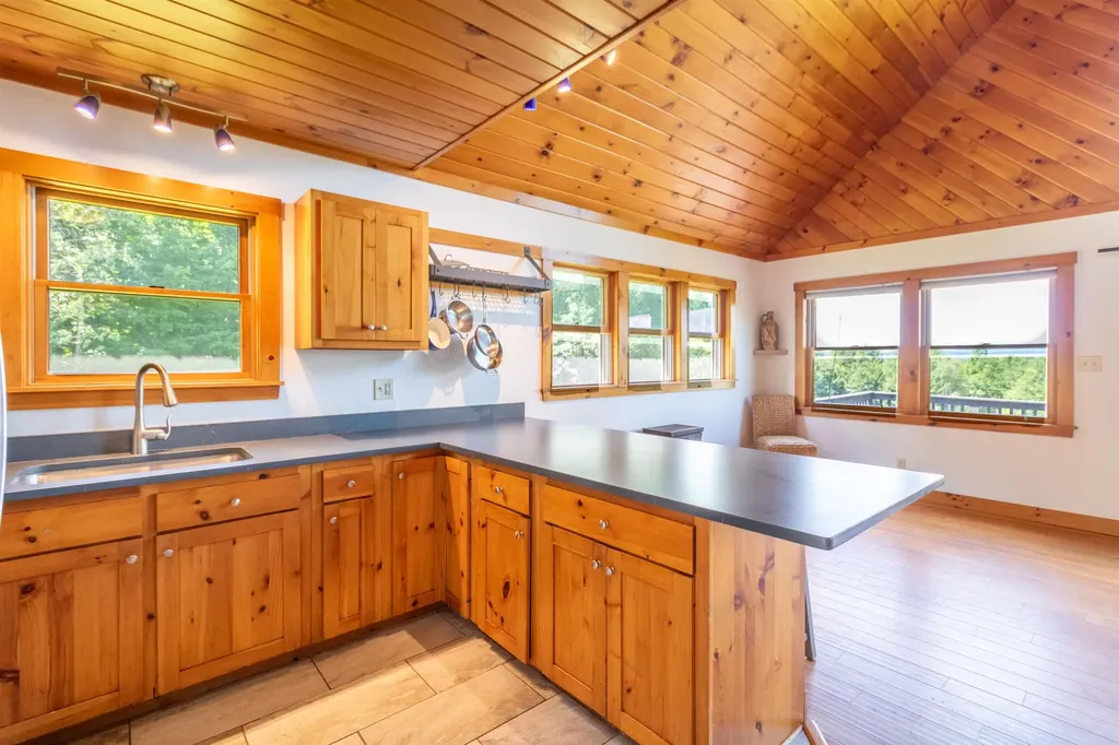 4088 Hinman Settler Road Derby VT 05829