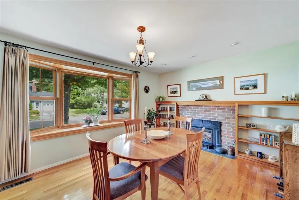 64 Sandy Lane Burlington VT 05408