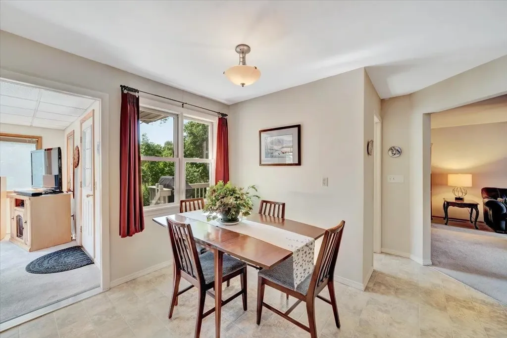 64 Sandy Lane Burlington VT 05408