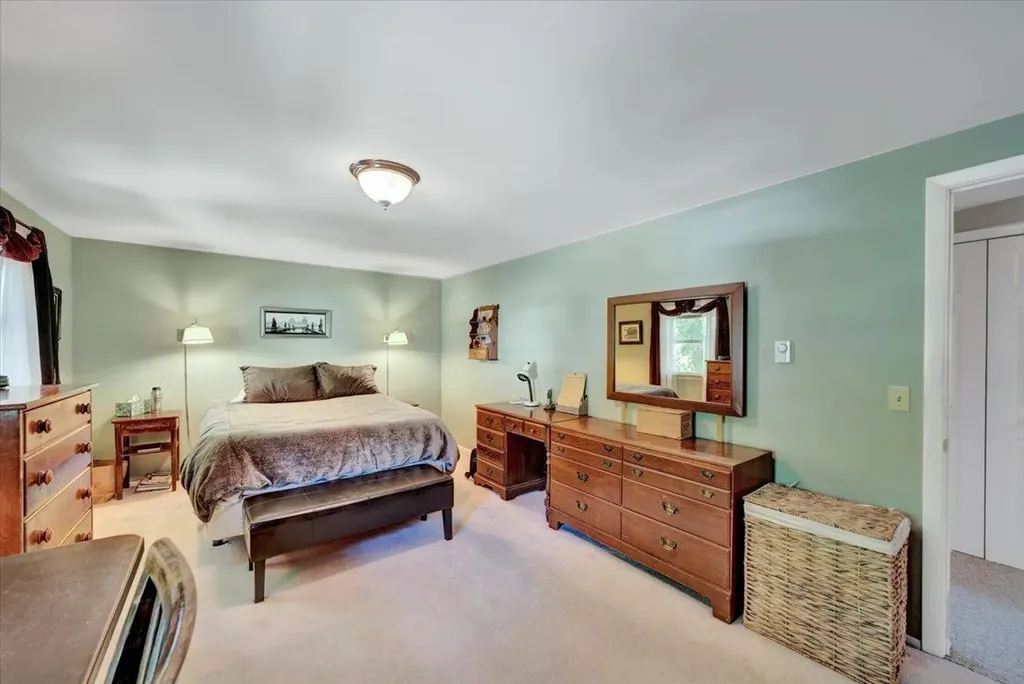 64 Sandy Lane Burlington VT 05408