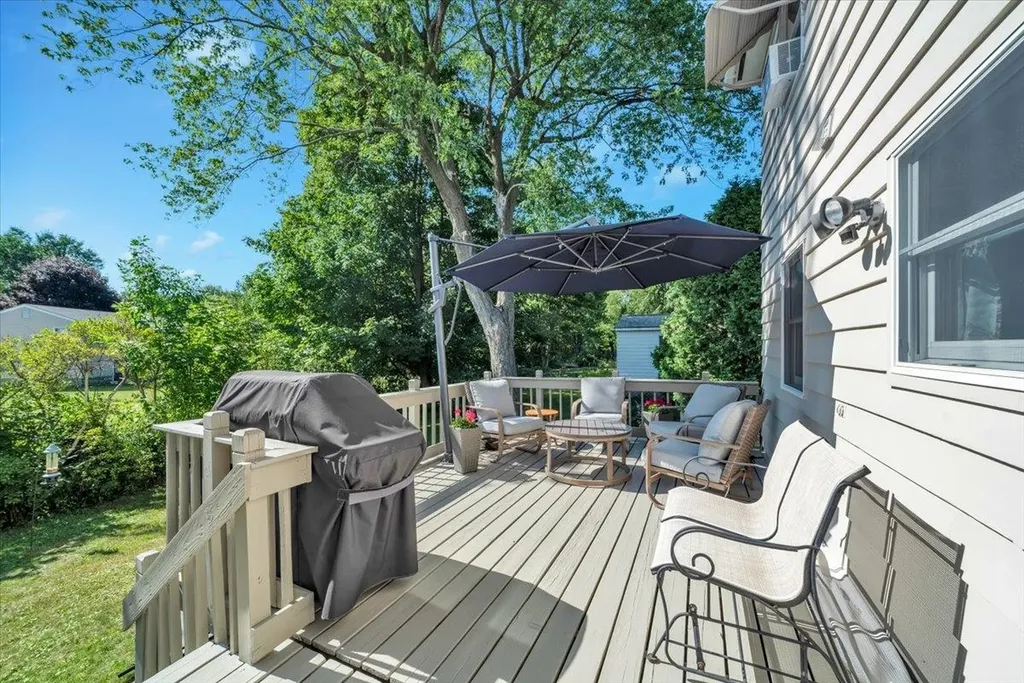 64 Sandy Lane Burlington VT 05408