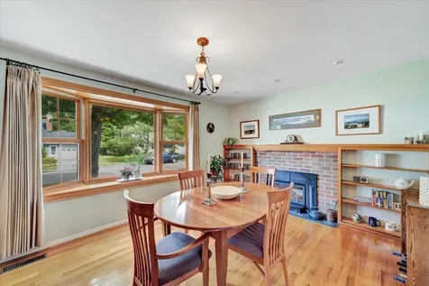 64 Sandy Lane Burlington VT 05408