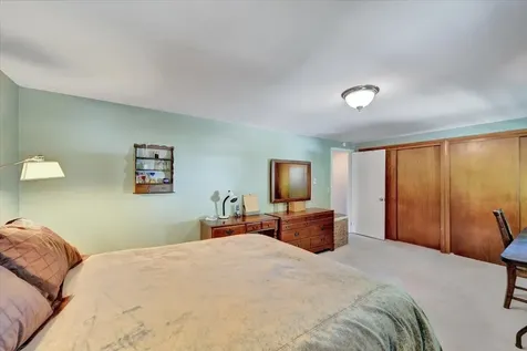 64 Sandy Lane Burlington VT 05408