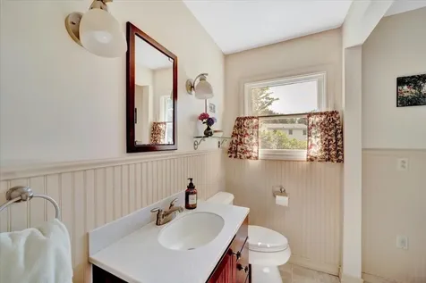 64 Sandy Lane Burlington VT 05408