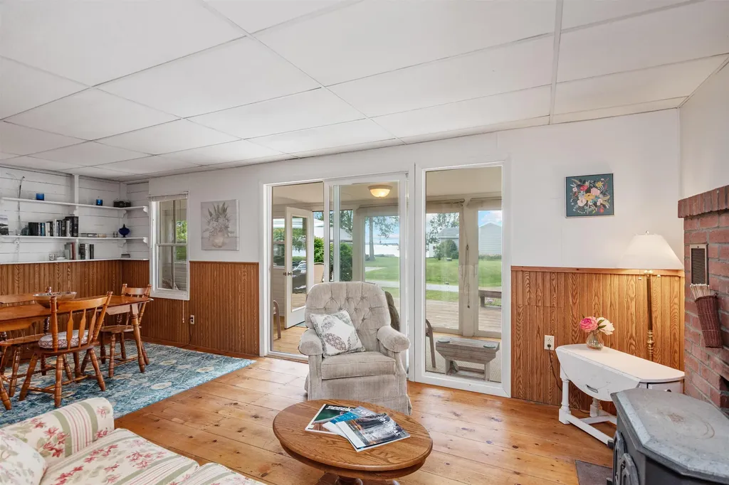 66 The Pines North Georgia VT 05478