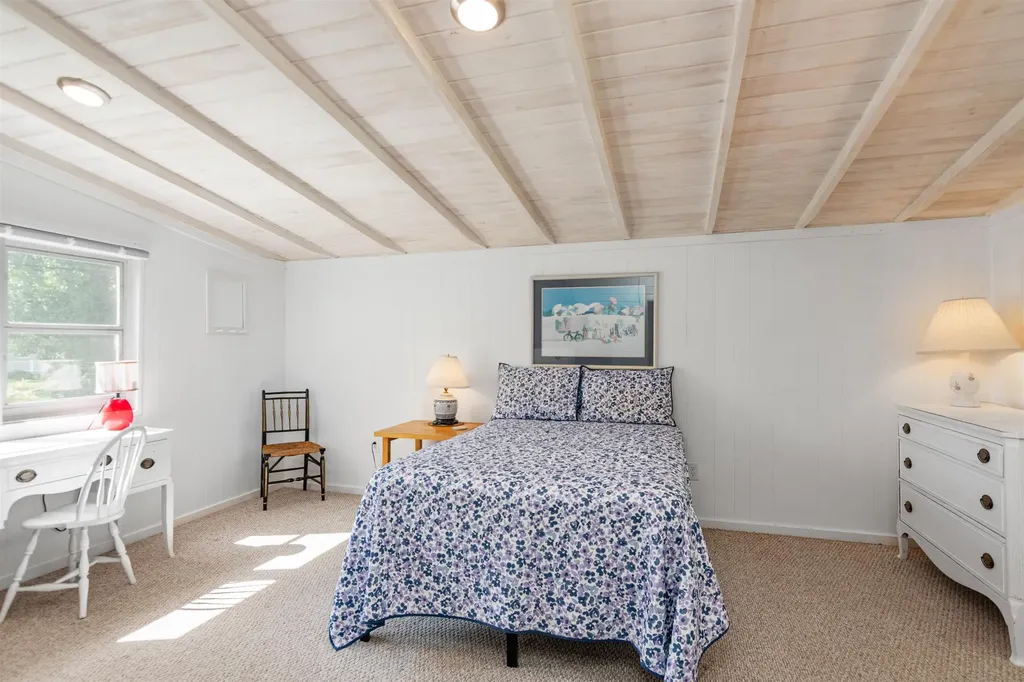 66 The Pines North Georgia VT 05478