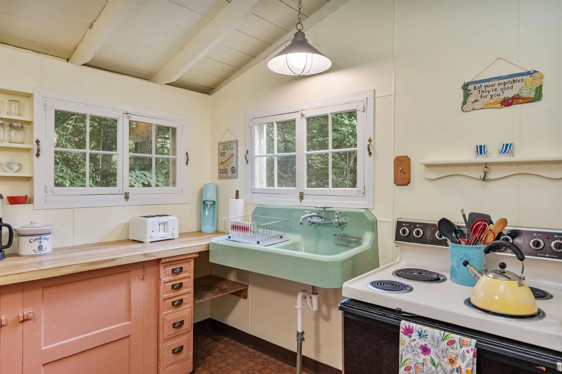 66 The Pines North Georgia VT 05478