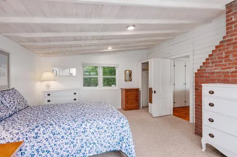 66 The Pines North Georgia VT 05478