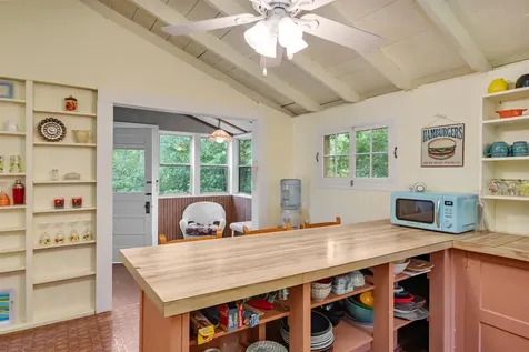 66 The Pines North Georgia VT 05478