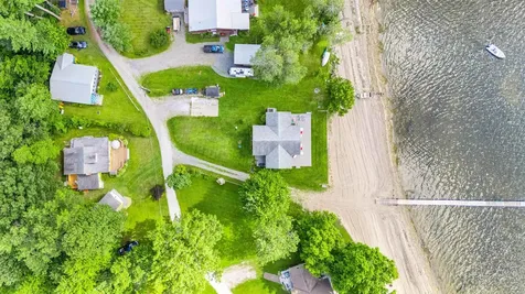 66 The Pines North Georgia VT 05478