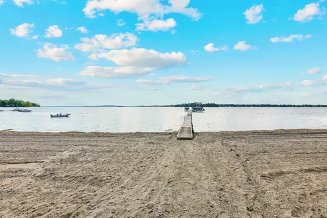 66 The Pines North Georgia VT 05478