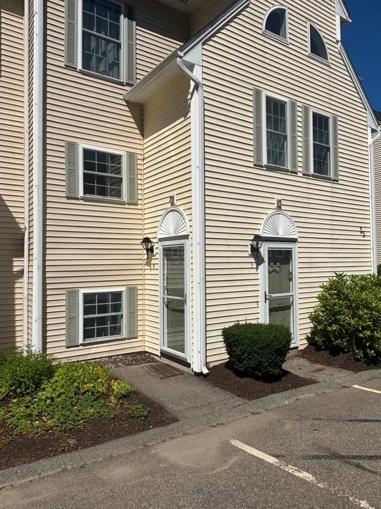 25 Sullivan Way Laconia NH 03246