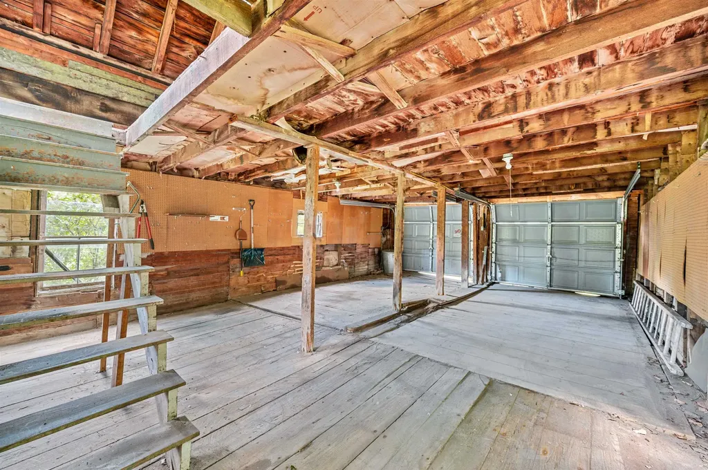 2102 Paine Turnpike South Berlin VT 05641