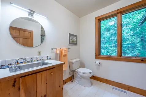 18 Woodland Lane Wilmot NH 03287