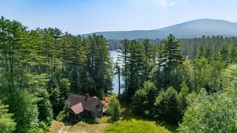 18 Woodland Lane Wilmot NH 03287