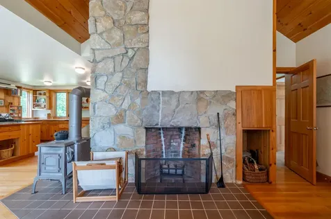 18 Woodland Lane Wilmot NH 03287