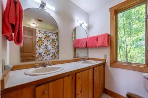 18 Woodland Lane Wilmot NH 03287