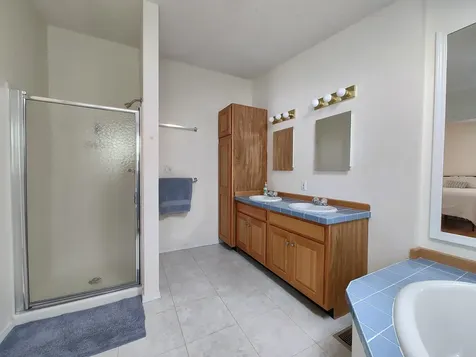 44 Hawaii Lane Rochester NH 03867