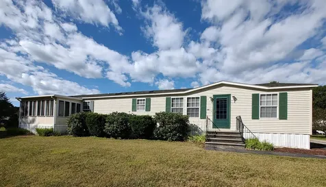 44 Hawaii Lane Rochester NH 03867