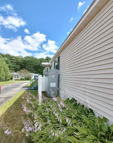 44 Hawaii Lane Rochester NH 03867