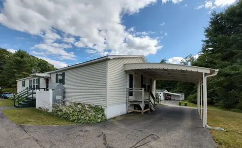44 Hawaii Lane Rochester NH 03867