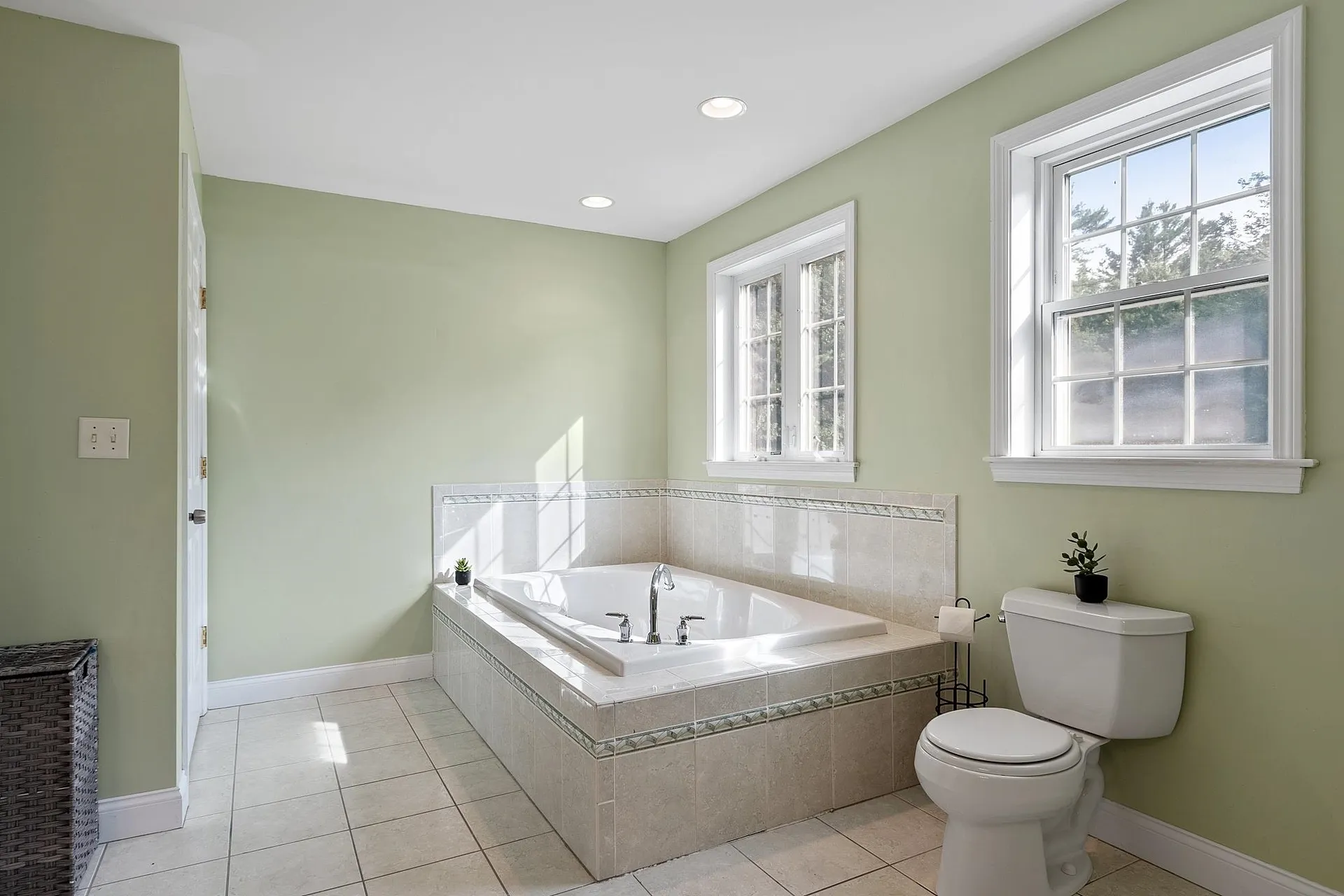 13 Silver Brook Road Salem NH 03079