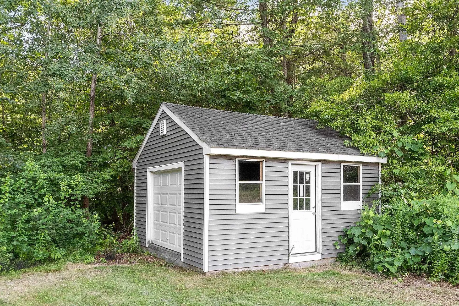 13 Silver Brook Road Salem NH 03079