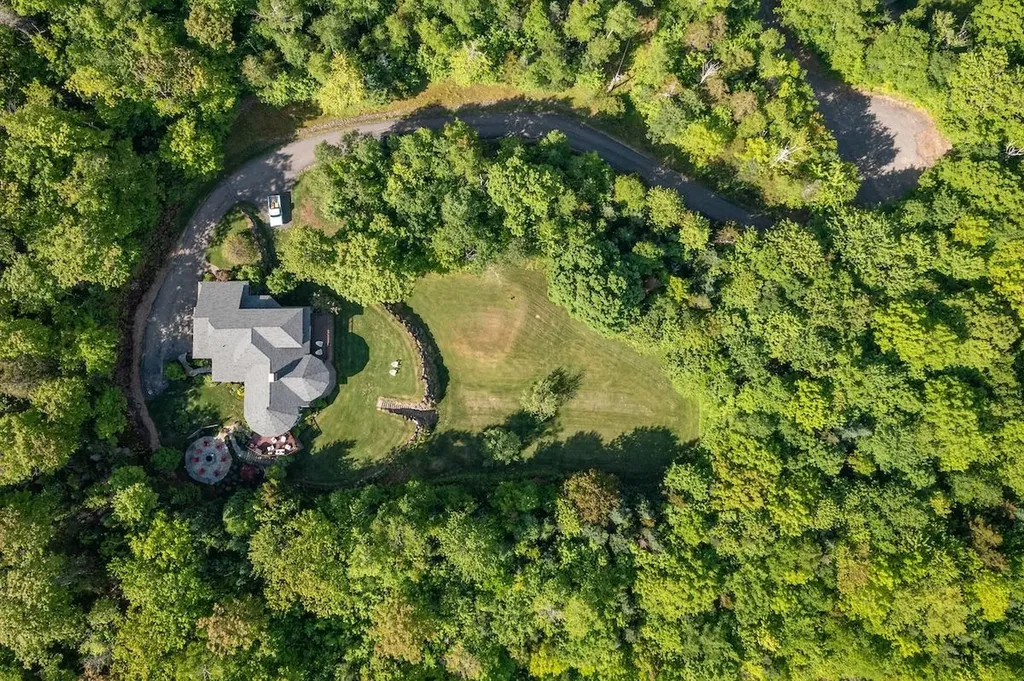 105 N Hampshire Ridge Road Jackson NH 03846