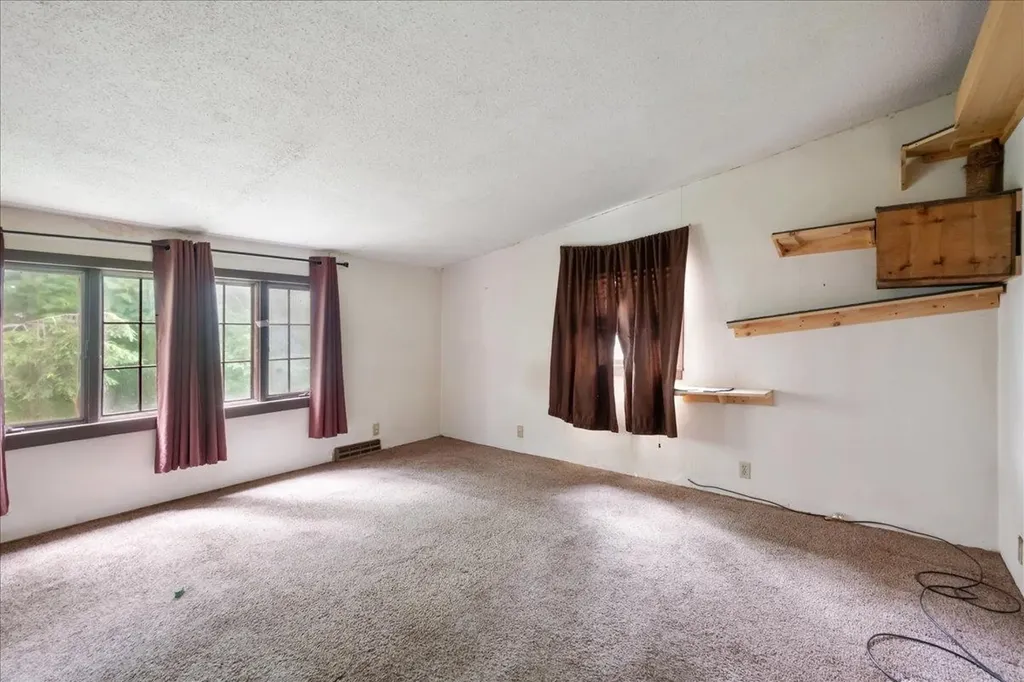 23 Hanna Road Highgate VT 05459